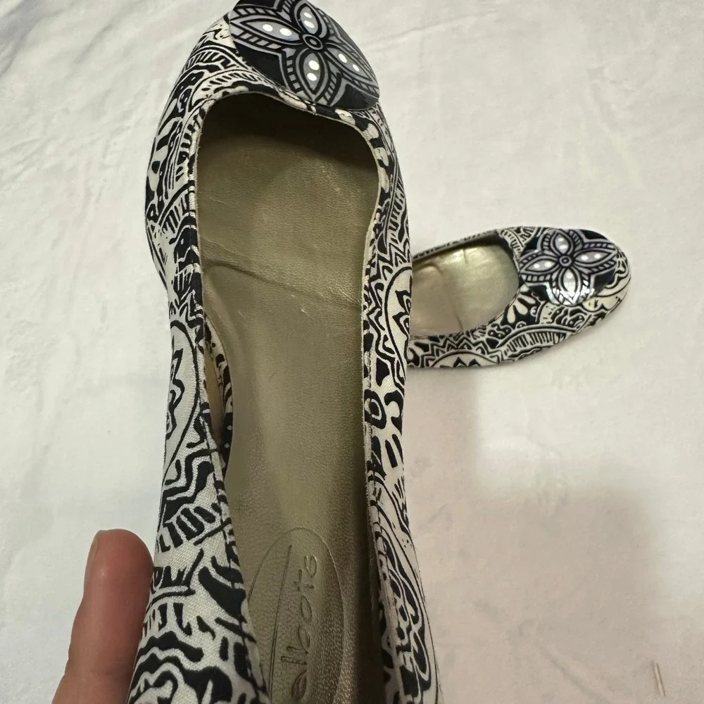 Talbots‎ Black White Floral Print Ballet Flats Leather Sole Size 7.5B Balletcore